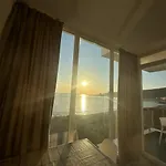 Deluxe With Balcony Appartement
