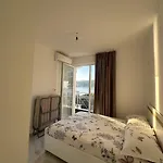 Appartement Deluxe With Balcony *