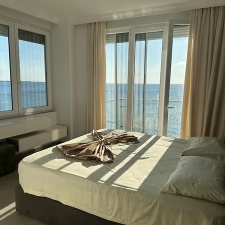 Deluxe With Balcony