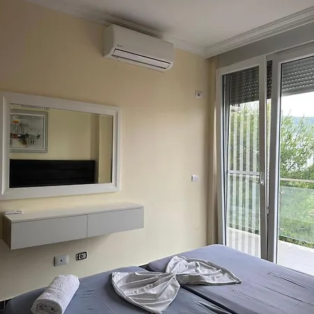 Deluxe With Balcony Shëngjin