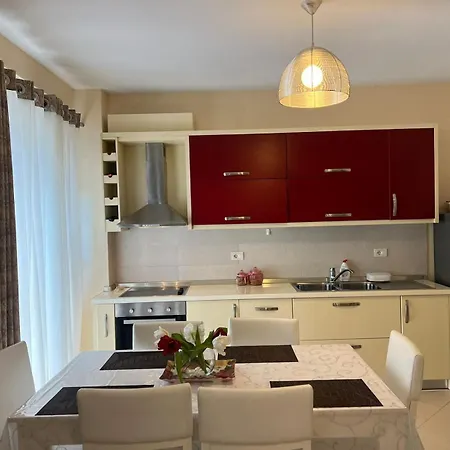 Deluxe With Balcony Apartment *