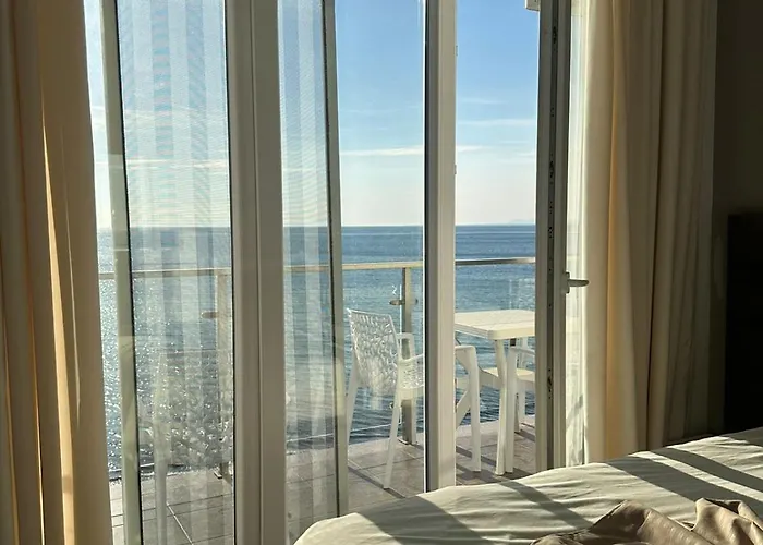 Deluxe With Balcony Shëngjin