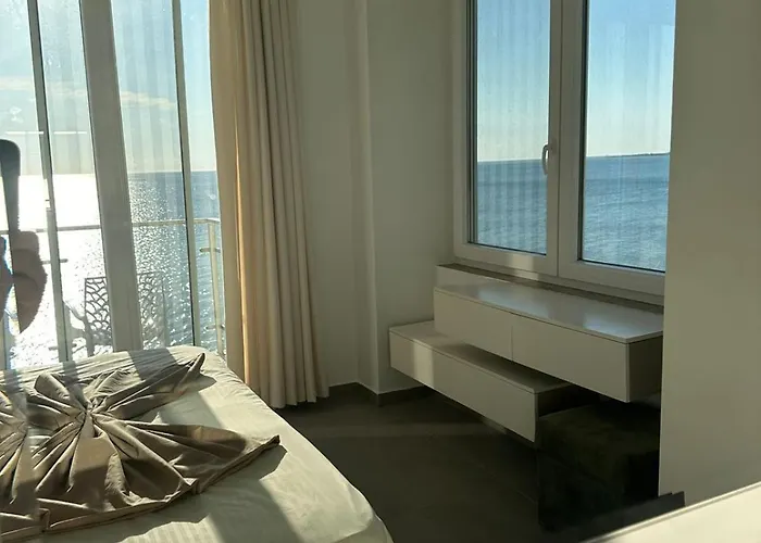 Deluxe With Balcony Apartmán Shëngjin