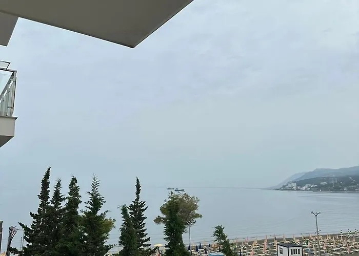 아파트 Deluxe With Balcony *
